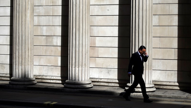 Bank of England’s Weale shifts stance after weak UK data