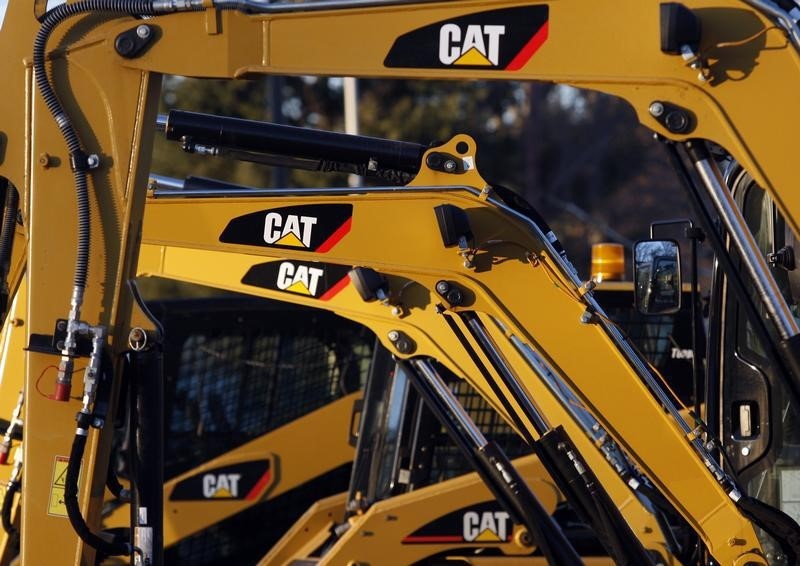 Caterpillar shares up on earnings beat; cuts 2016 outlook