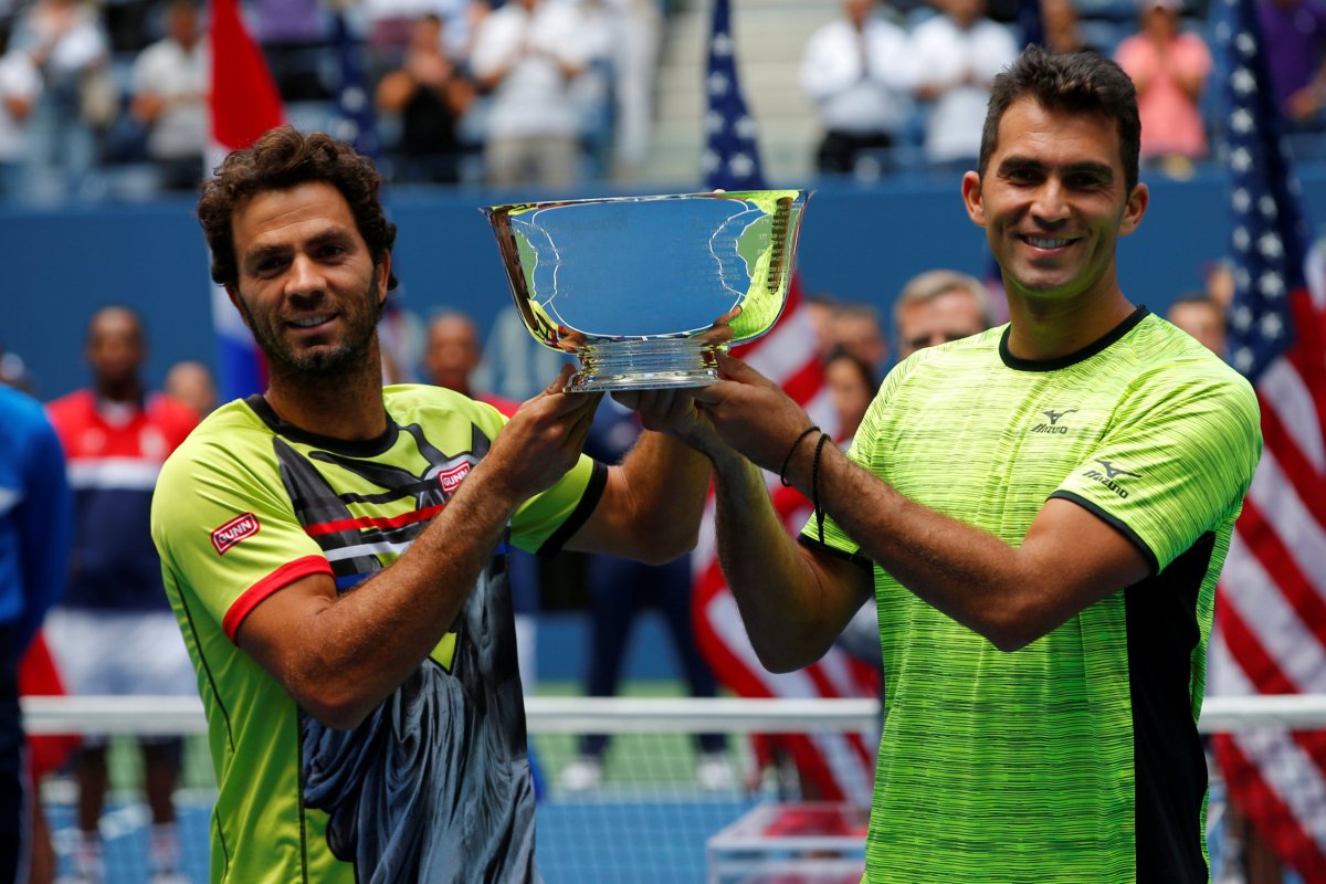 Tennis: Political statement follows doubles win by Rojer and Tecau