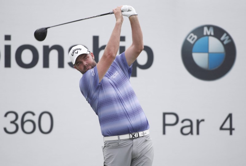 Golf: Leishman matches career-low to lead BMW with 62