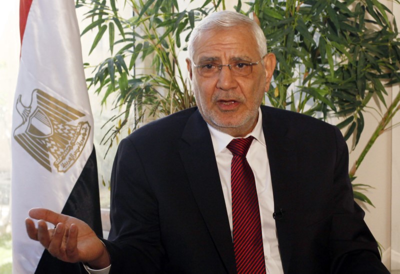 Prominent Egyptian Islamist critic arrested ahead of March vote