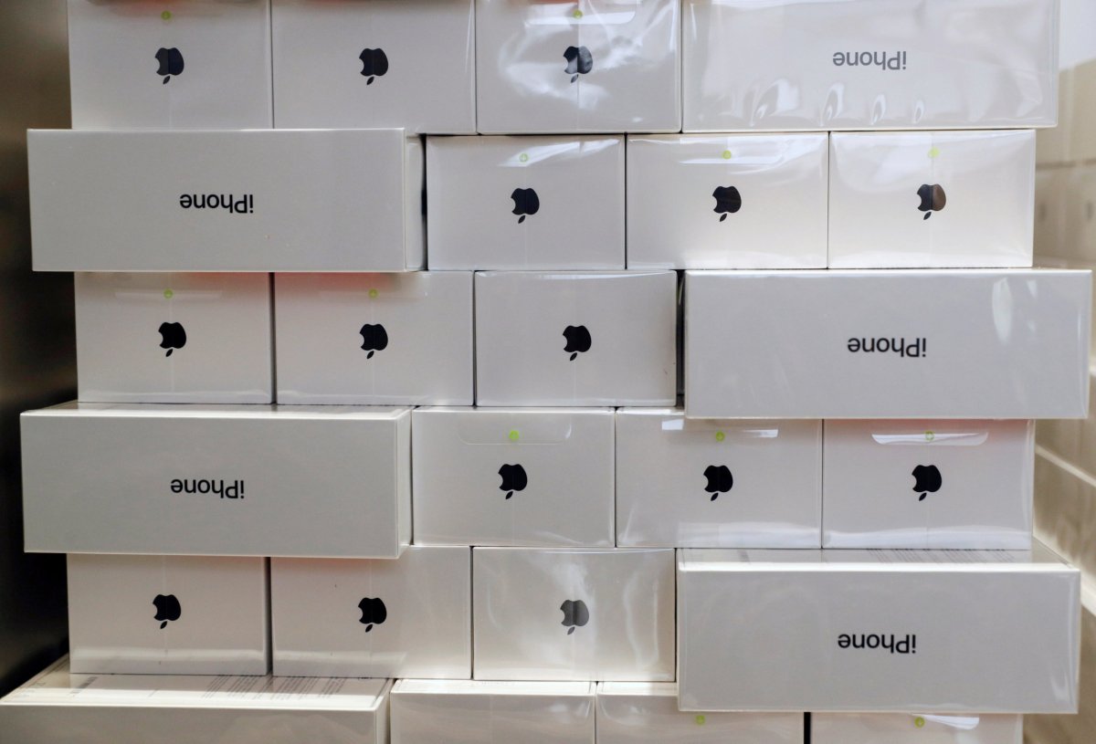 Apple in talks with miners to secure cobalt supplies: sources