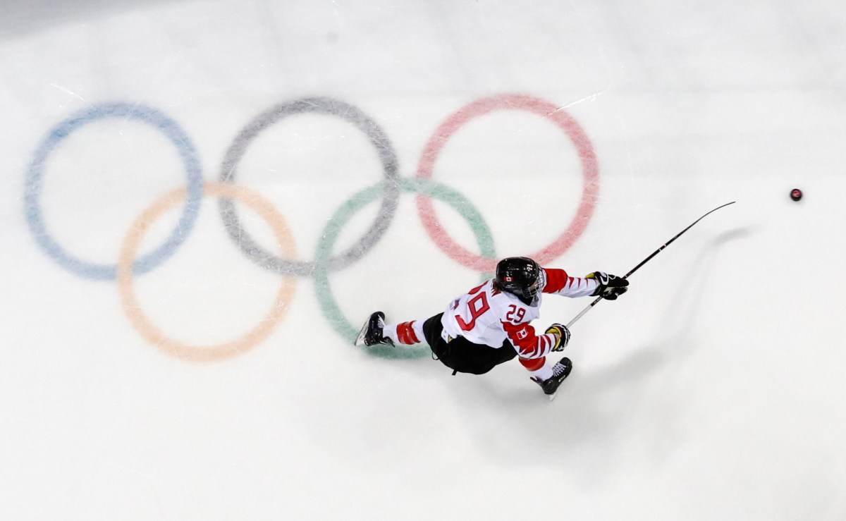 Ice Hockey: Gold medal battle royal awaits U.S., Canadian women