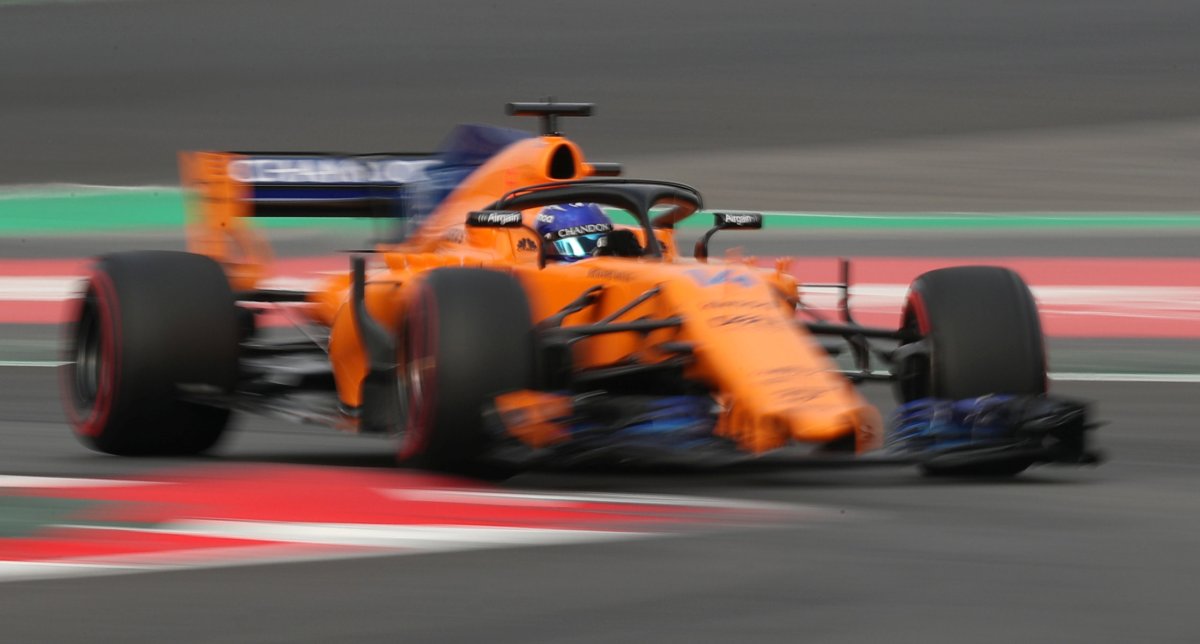 Motor racing: Alonso does six laps before a wheel comes off