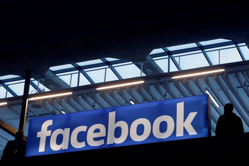 Facebook’s Sandberg uses investor meeting to urge gender equality
