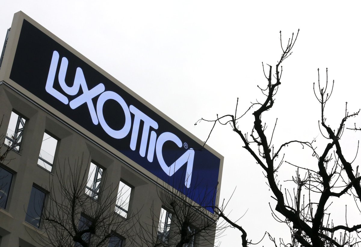 EU clears merger of Essilor, Luxottica without conditions