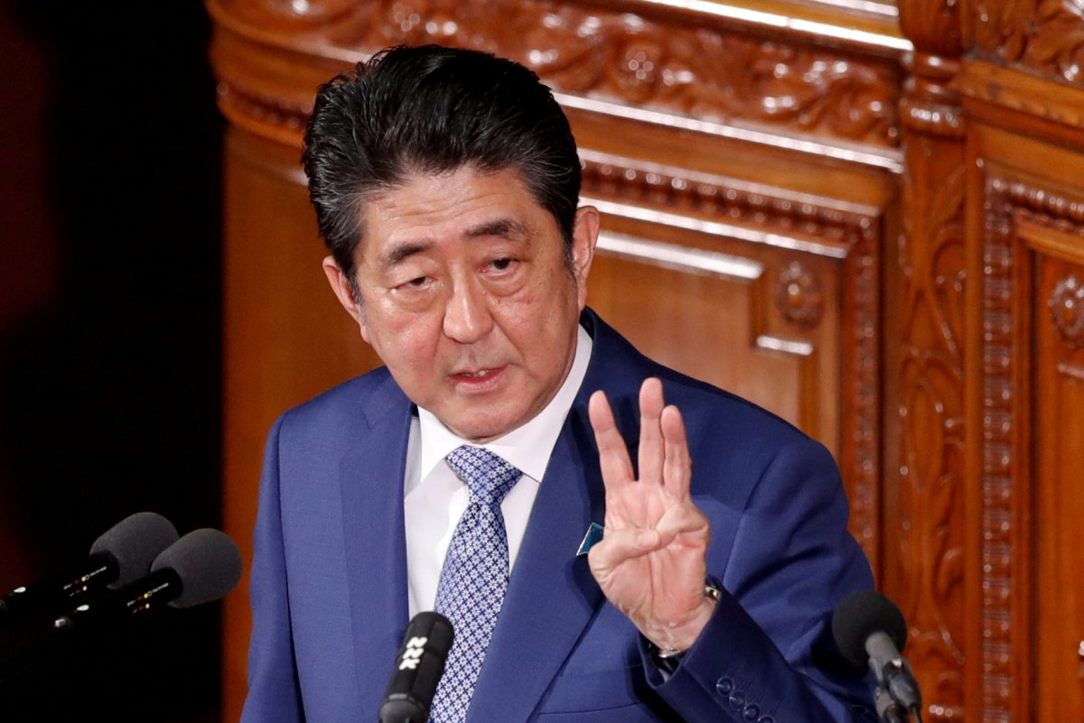 Japan opposition turns up heat on Abe over cronyism scandal