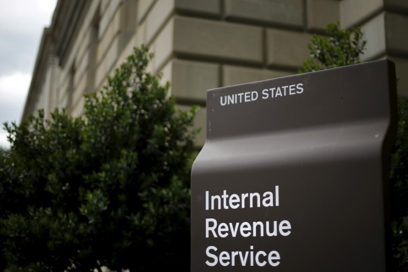 Accountants urge IRS for clarity on business meals deduction