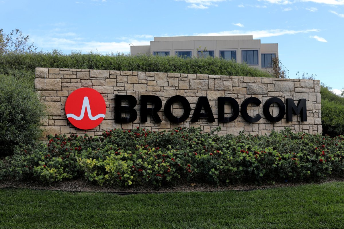 Broadcom completes move to U.S. from Singapore