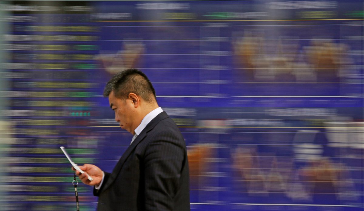 Asian stocks extend recovery as trade worries take back seat