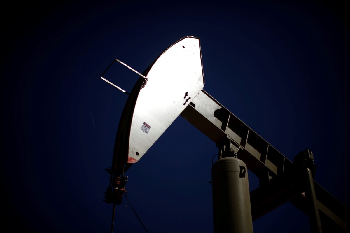 Brent oil trades steady near four-year high while U.S. crude retreats