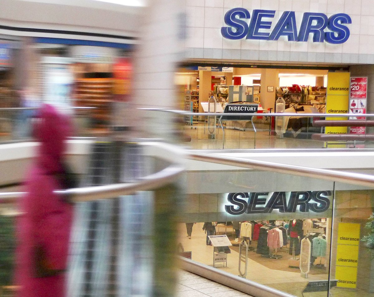 Exclusive: Sears chairman Lampert seeks partner for bankruptcy financing –