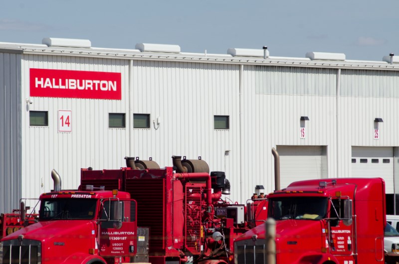 Halliburton forecasts lower fourth-quarter profit, shares fall