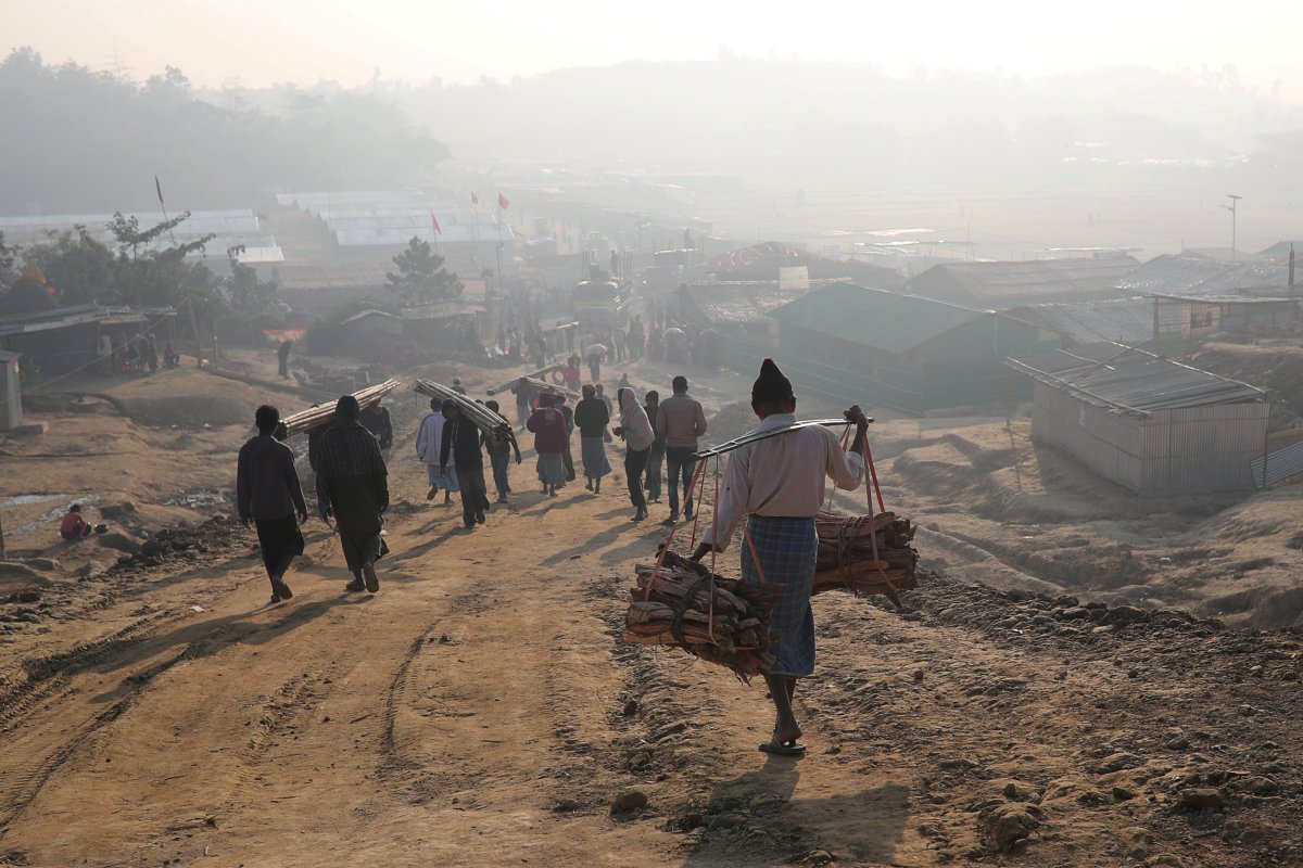 Rohingya flee refugee camps in Bangladesh, as Myanmar prepares for first