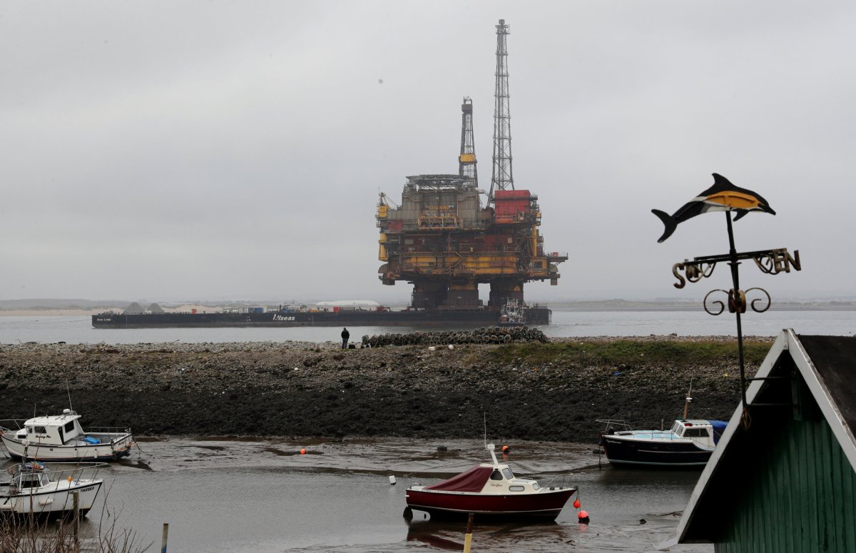 Dismantling the oil industry: rough North Sea waters test new ideas