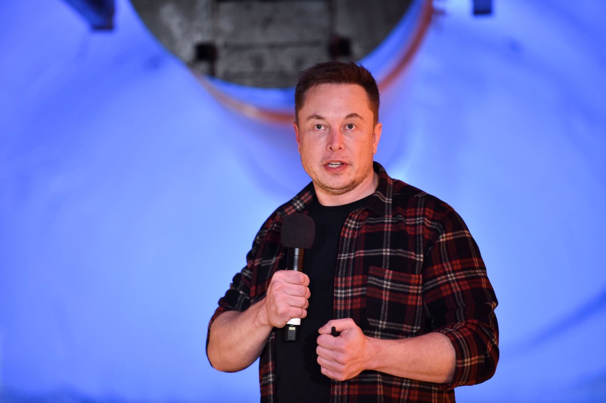 Elon Musk says Tesla to pay customers for missed tax credits
