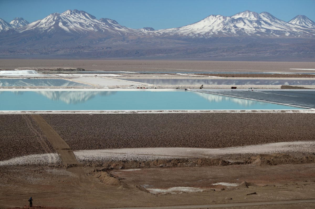 Exclusive: Chile to delay arbitration with top lithium producer Albemarle