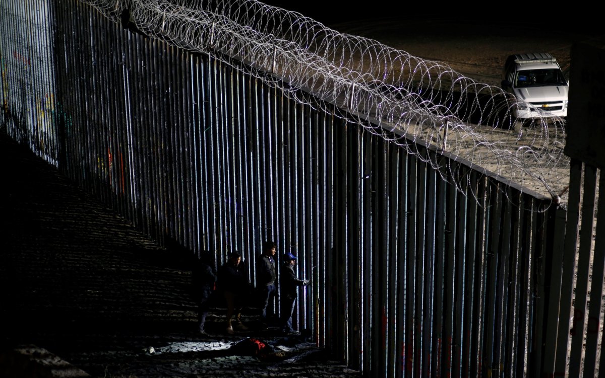 U.S. government shutdown further strains immigration system