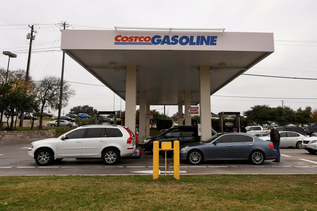 U.S. consumer prices post first drop in nine months on gasoline
