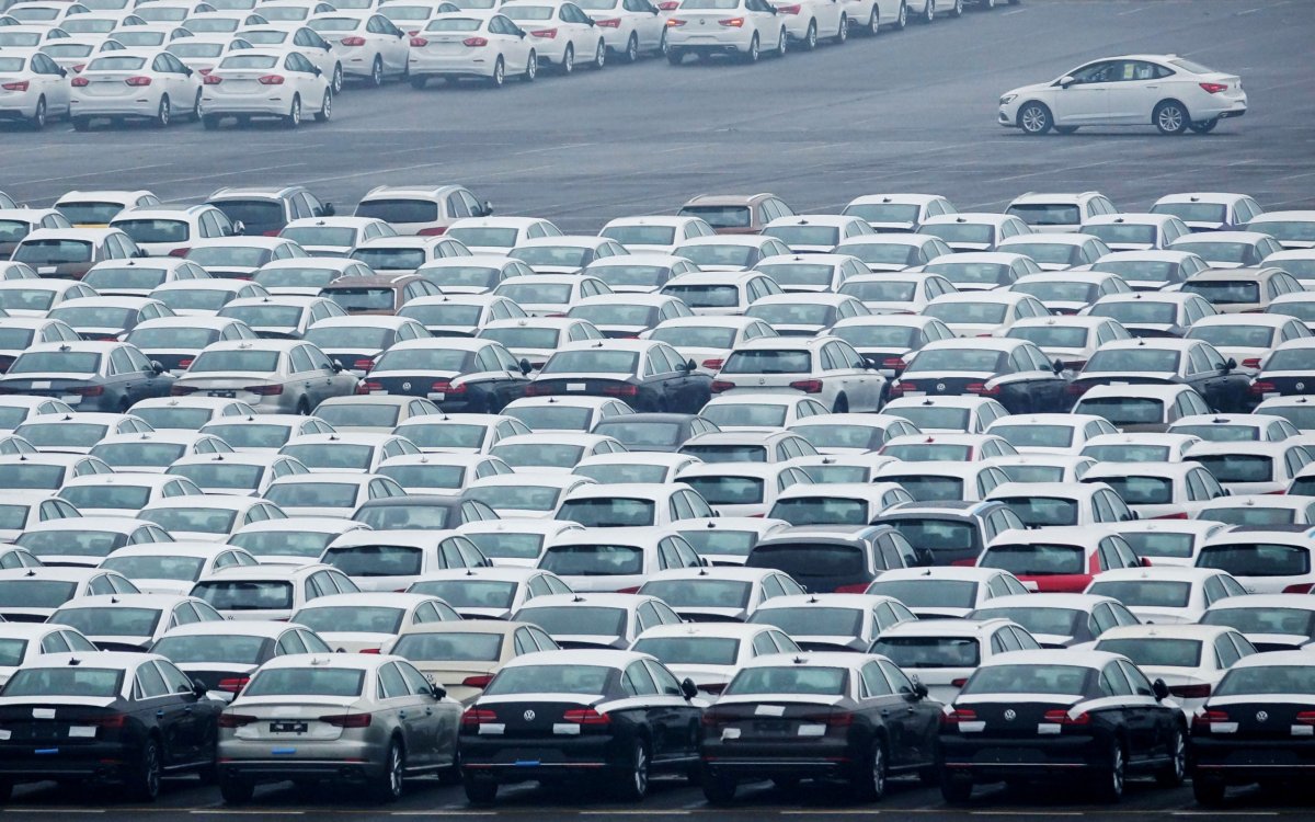 China car sales hit reverse for first time since 1990s