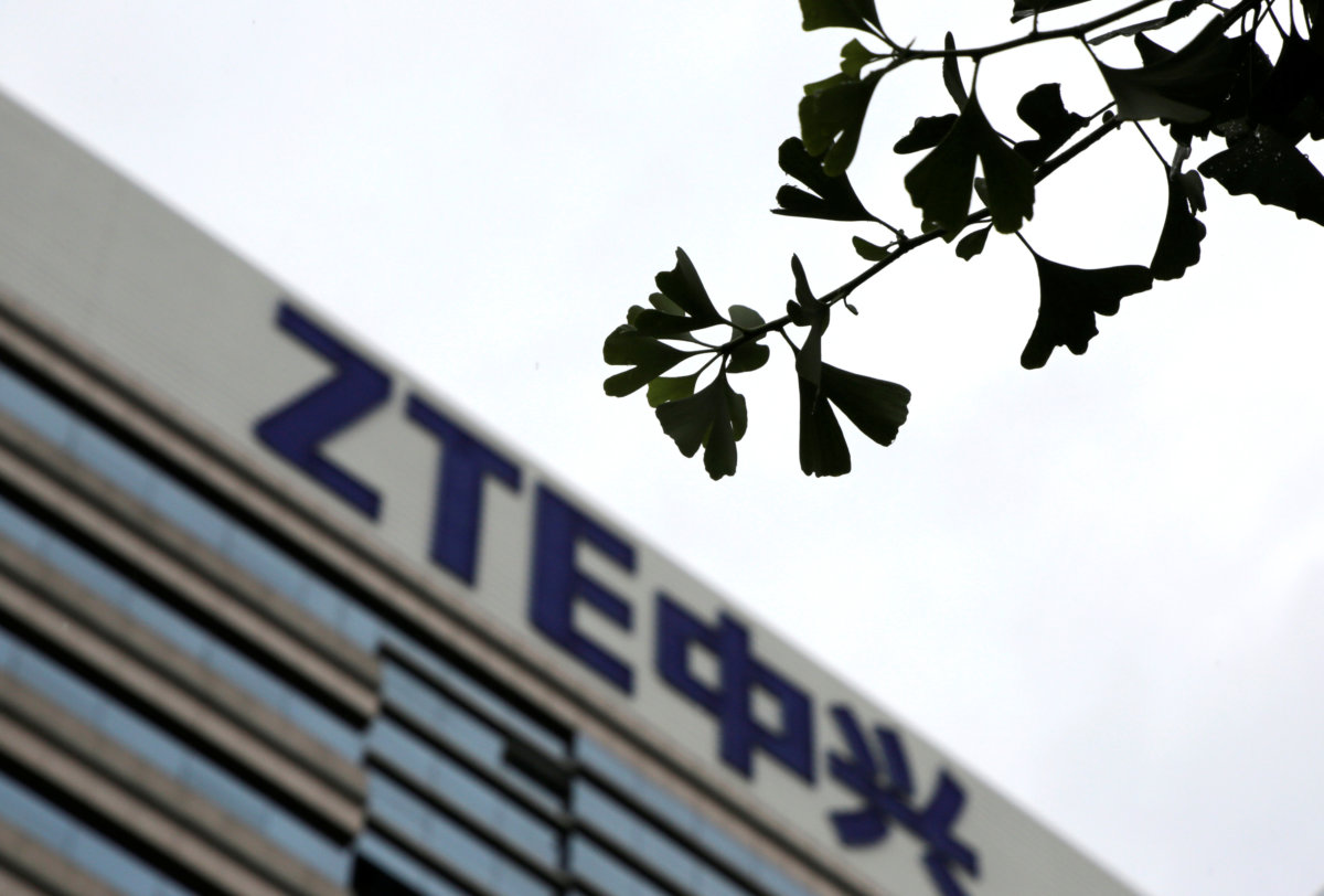 U.S. lawmakers target China’s ZTE with sanctions bill