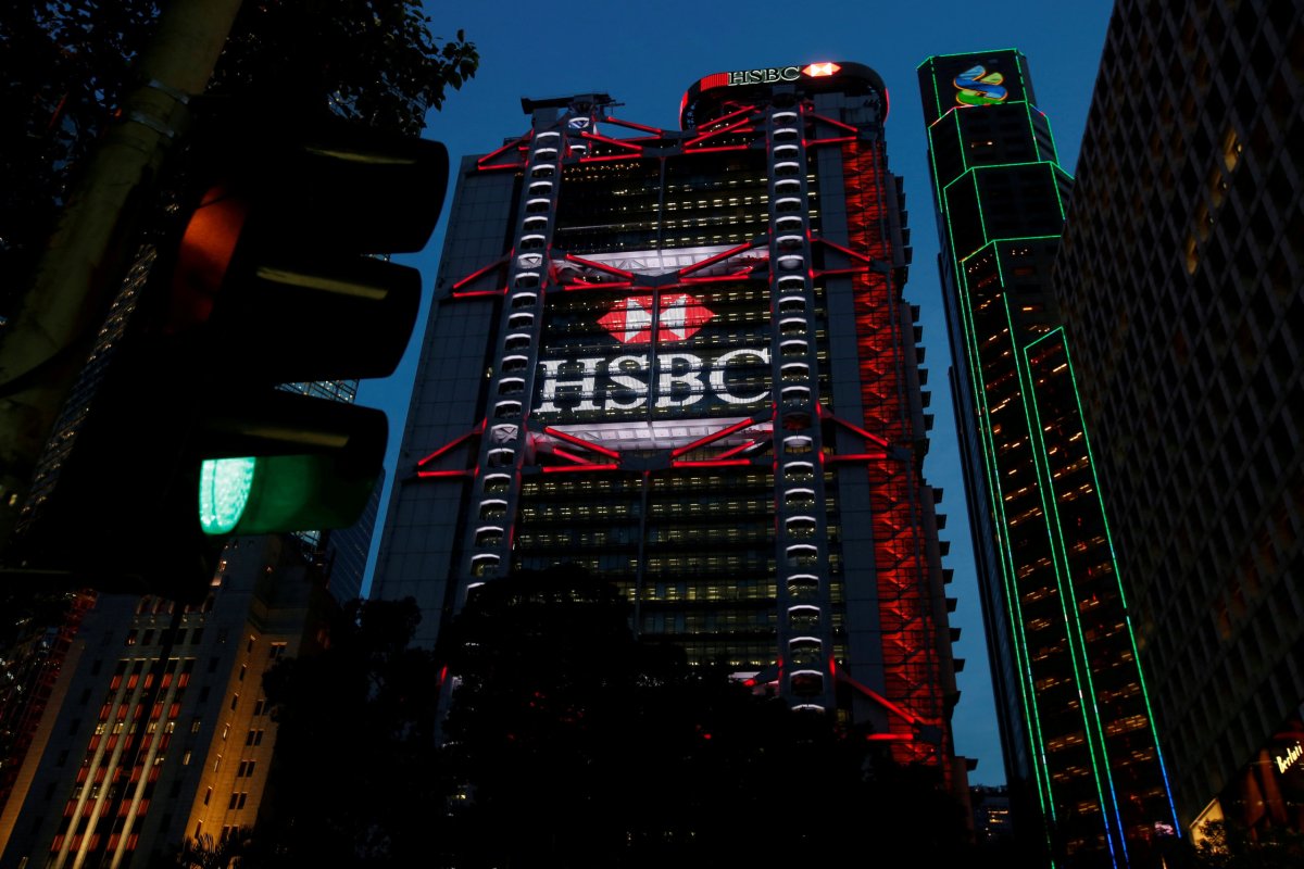 Laptop ‘for him’, vacuum ‘for her’? HSBC draws ire with Valentine offer