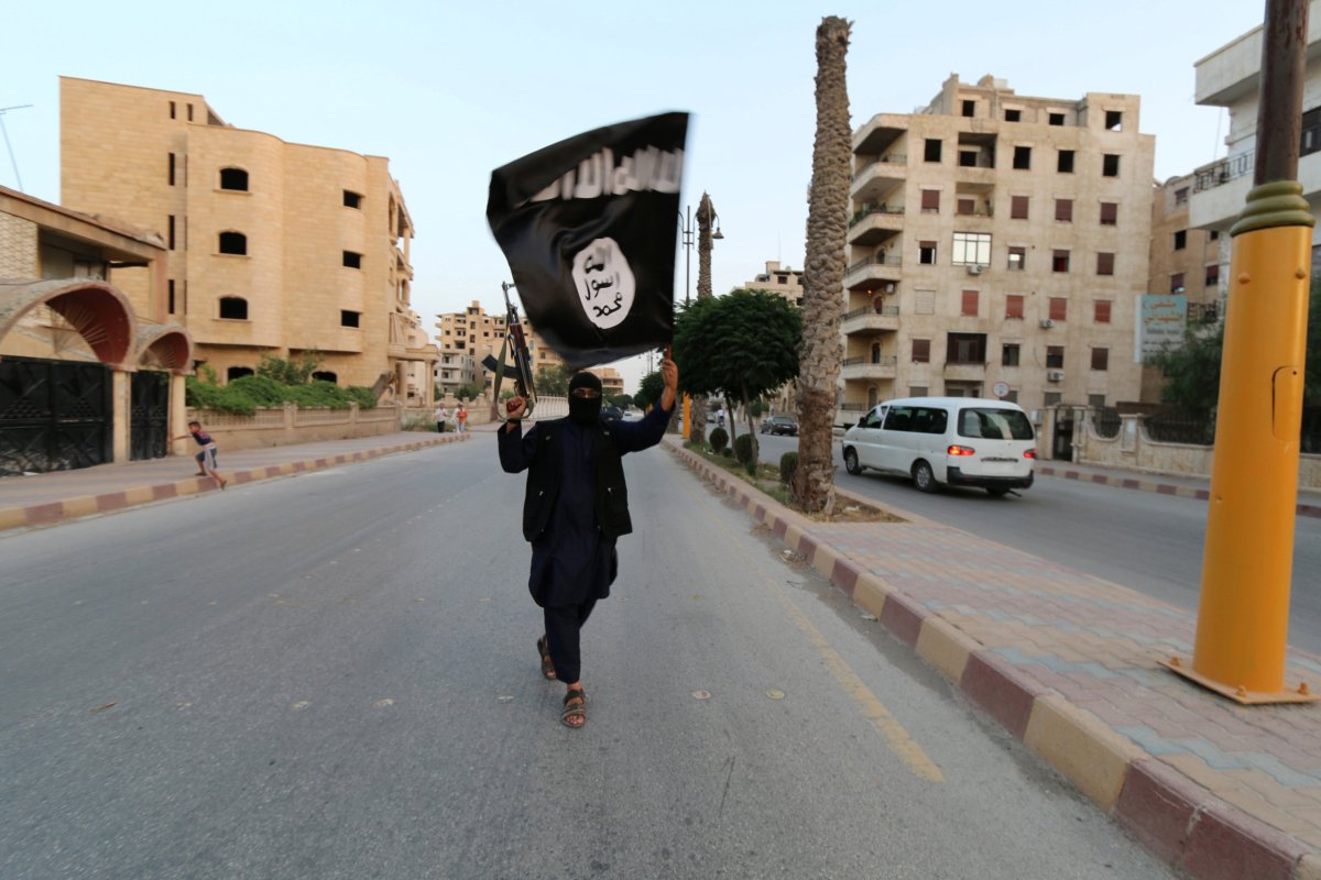 U.S.-backed Syria force seeks help with Islamic State prisoner ‘time bomb’