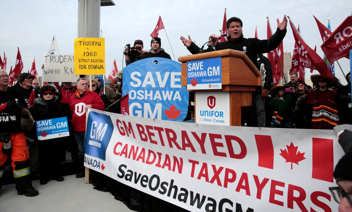 Canadian auto union faces Catch-22 in General Motors fight