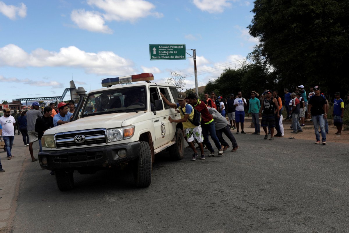 One dead in Venezuela’s Brazil border area after troops open fire