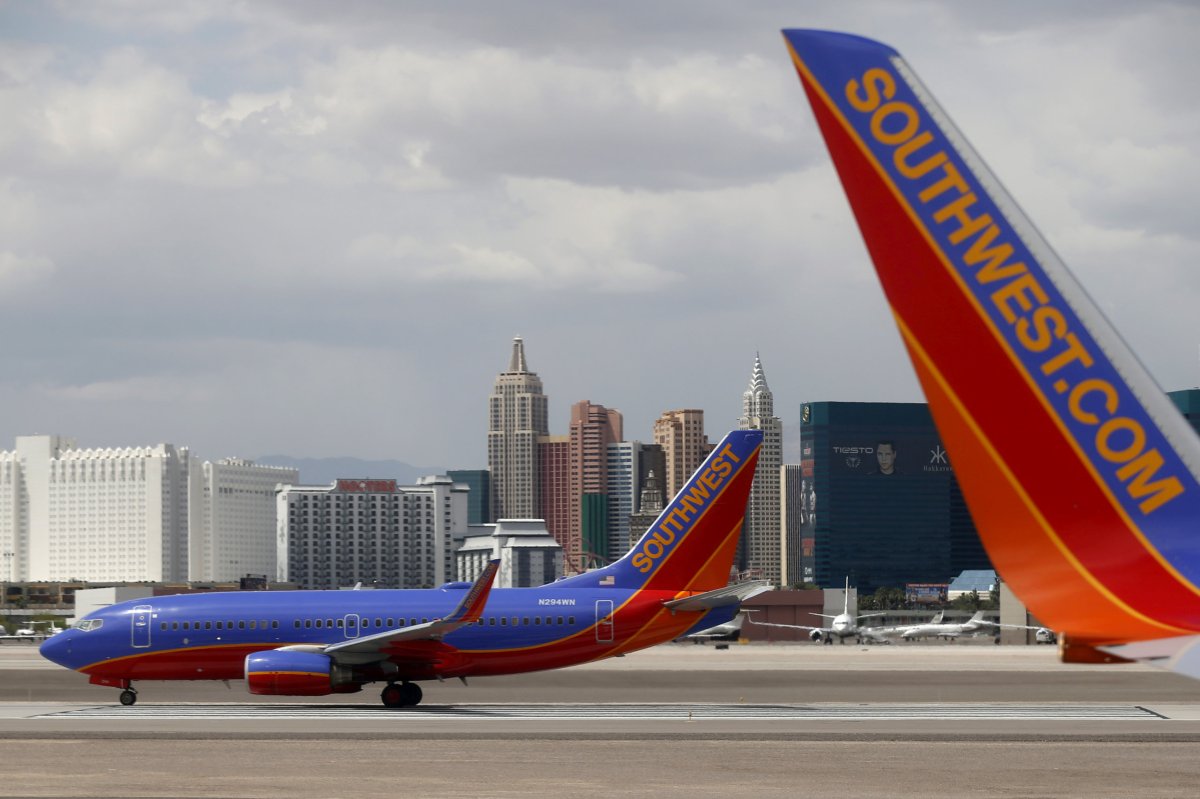 Southwest CEO says mechanics deserve new contract, but company wants ‘flexibility’