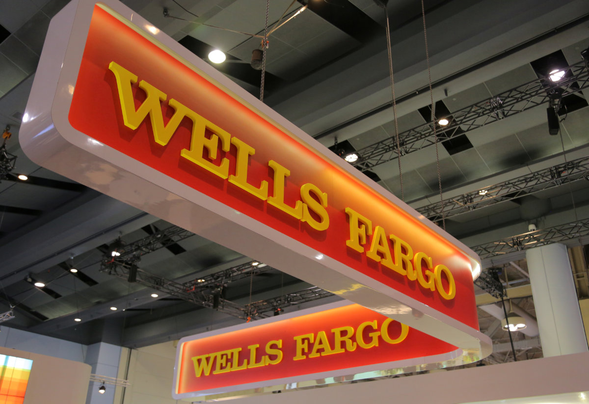 Wells Fargo officials enter $240 million settlement over bogus accounts