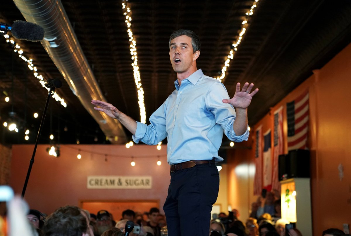 Democrat O’Rourke tops field, raising $6.1 million on day one of presidential campaign