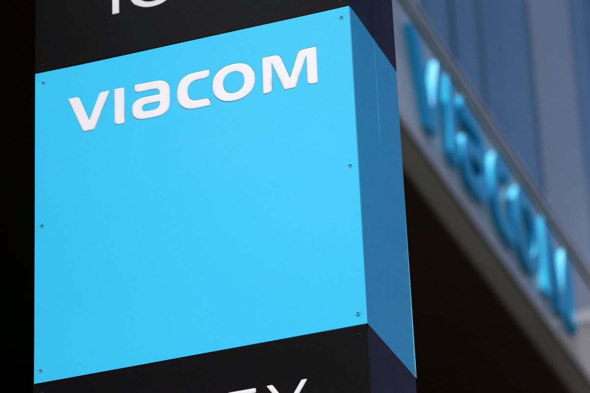 AT&T, Viacom continue contract negotiations past deadline