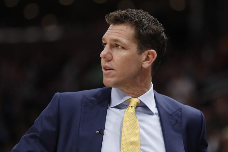 Kings coach Walton not under investigation: report