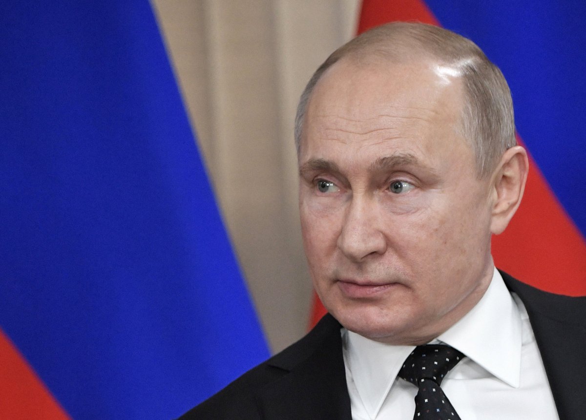 Putin: nothing wrong with us giving passports to east Ukraine residents
