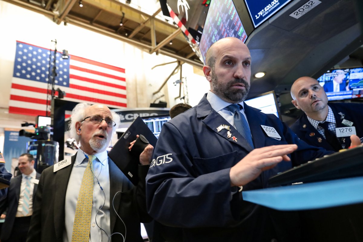 Wall Street hits a lull after weak Intel results, mixed GDP report