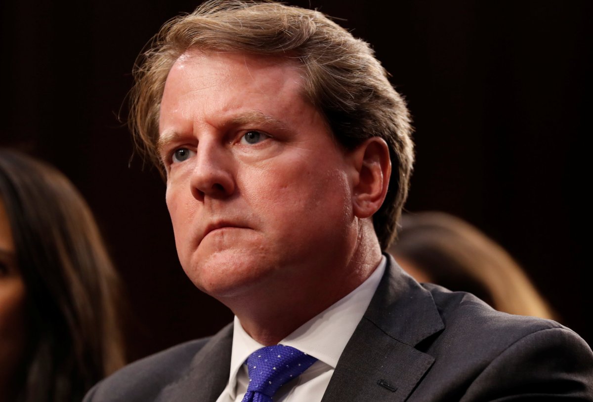 U.S. Justice Department : ex-White House counsel McGahn has ‘immunity from testifying’