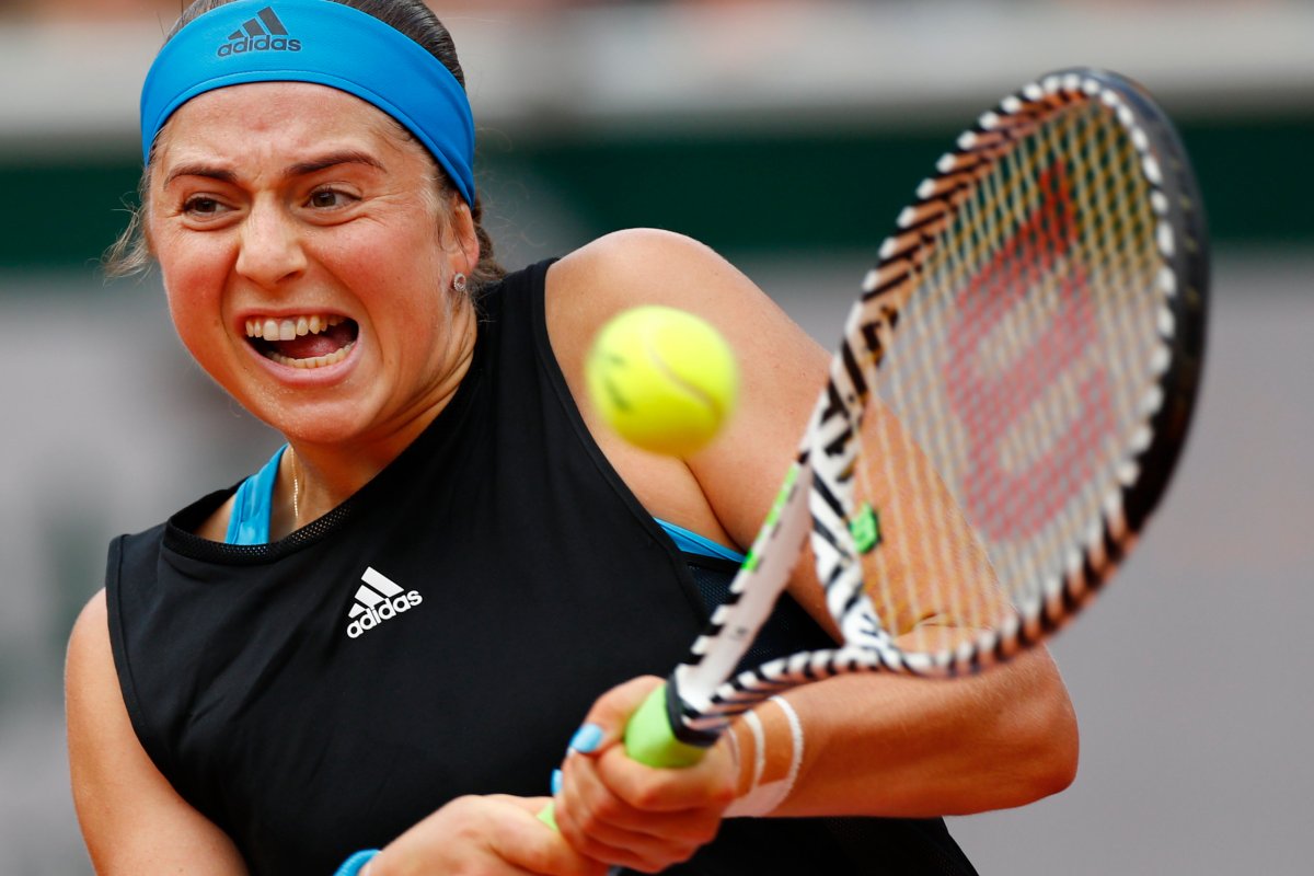 Azarenka hands former French Open champion Ostapenko another first-round exit