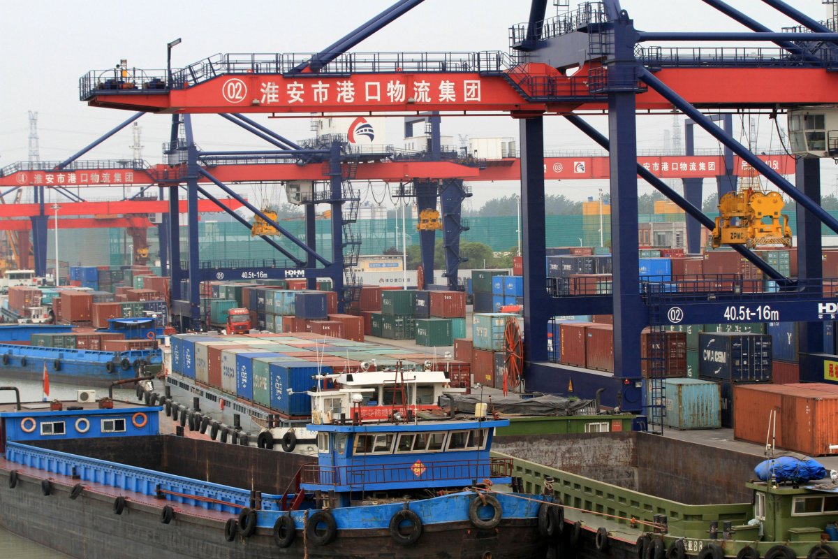 U.S. begins collecting higher tariffs on Chinese goods arriving by sea