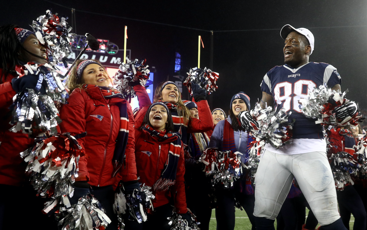 Martellus Bennett has brought the fun to Patriots, Super Bowl week