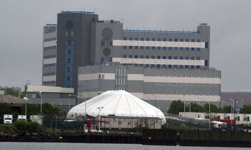 City settles lawsuit with family of Rikers inmate who commit suicide