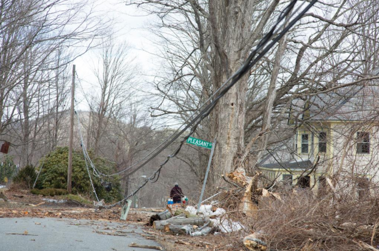 Tornado hits western Mass, damaging homes, downing power lines