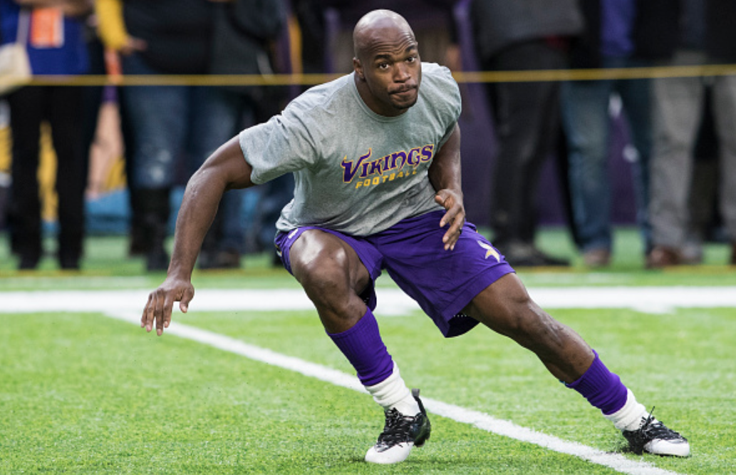 Adrian Peterson to the Giants? Oddsmakers say there’s a good chance