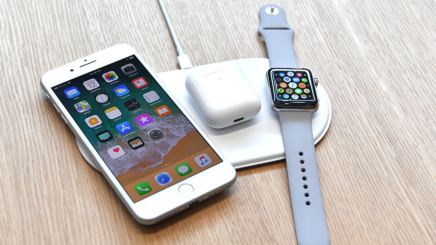 Wireless charging with Apple AirPower charging pad
