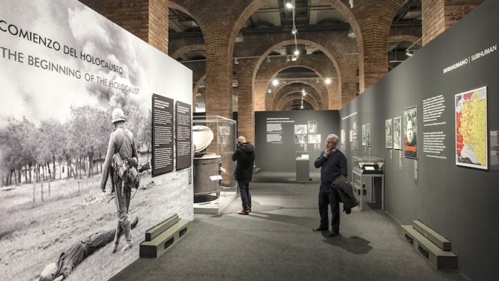 auschwitz exhibit museum of jewish heritage nyc holocaust