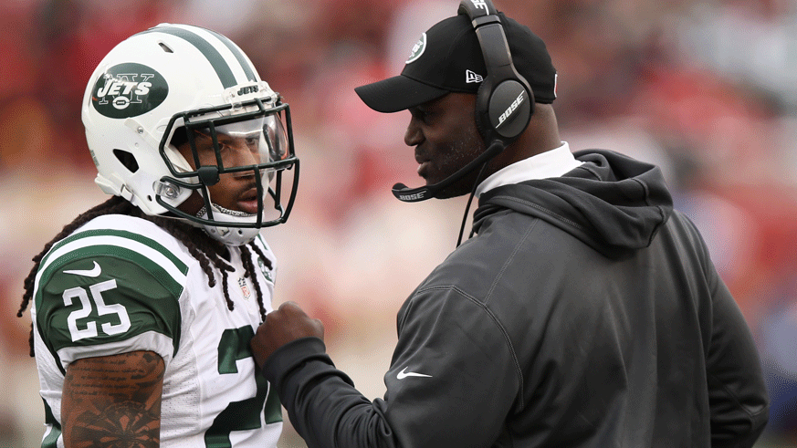 Jets head coach Todd Bowles speaks with safety Calvin Pryor during a 2016 game. (Photo: Getty Images)