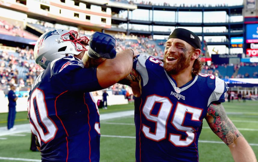 Patriots’ Chris Long tackles haters on Twitter