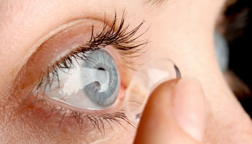 British surgeon finds 27 contacts stuck in patient’s eye