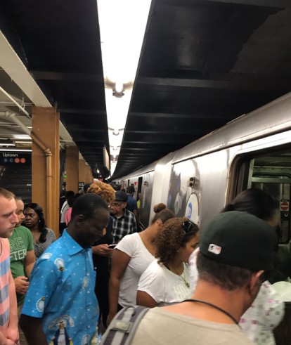 Cuomo orders Con Ed investigation after Sunday’s power failure in Brooklyn caused a subway snafu.