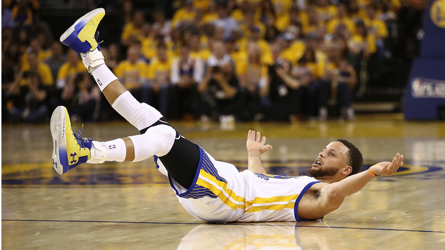 Golden State Warriors guard Stephen Curry looks for a foul during Game 2 of the 2017 NBA Finals. (Photo: Getty Images)